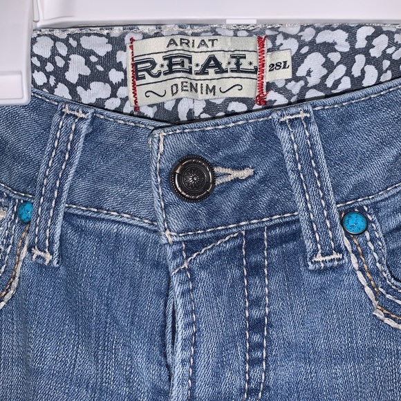 Women’s Jeans - Picture 3 of 6